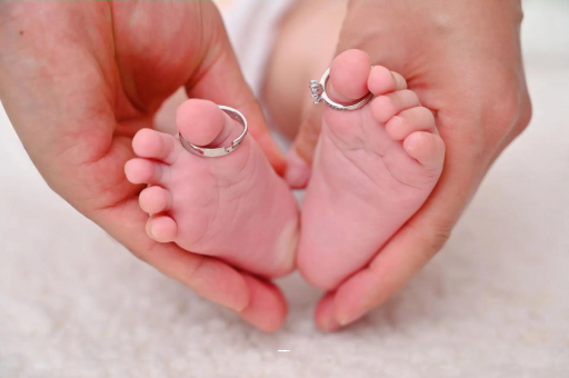 拉萨防止宝宝呛奶的小妙招